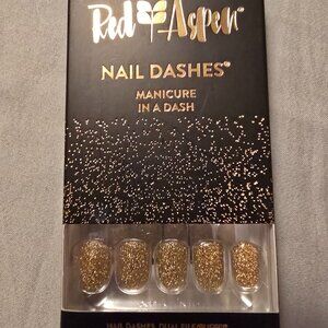 Red Aspen Nail Dashes ✨24‎ Kay